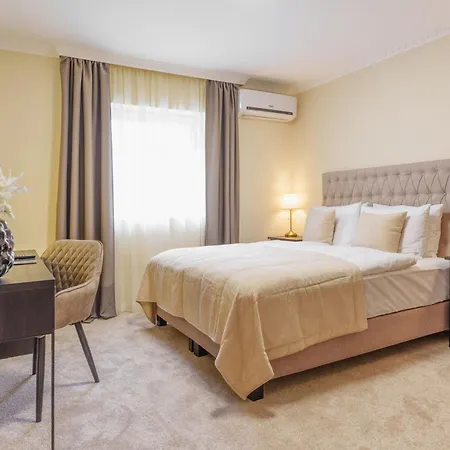 Monika 아파트호텔