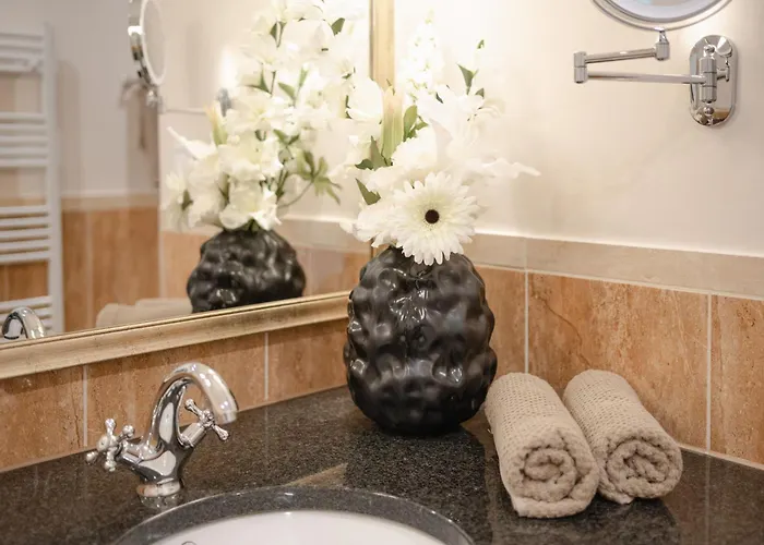 מלון דירות Monika